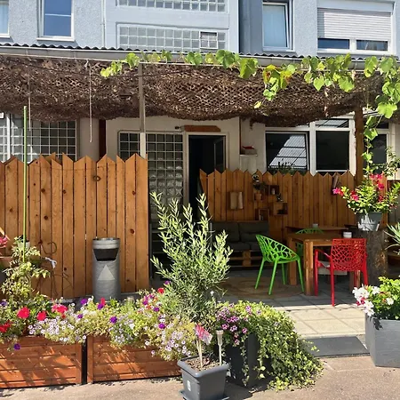 Am Hafen فندق مبيت وإفطار مانهايم