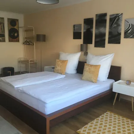 Am Hafen Bed & Breakfast *