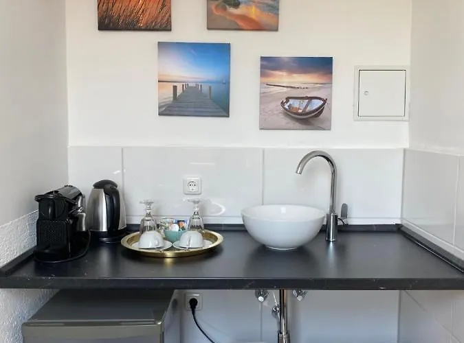 Bed & Breakfast Am Hafen 4*